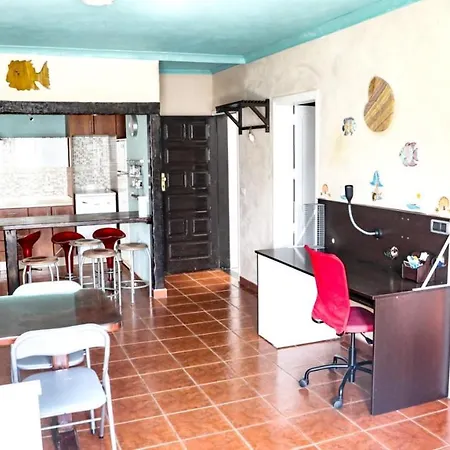 בית נופש Holiday Calle Montina טגיסי